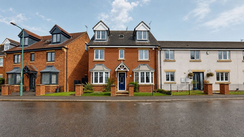 Property photo 1 of 40 5253910