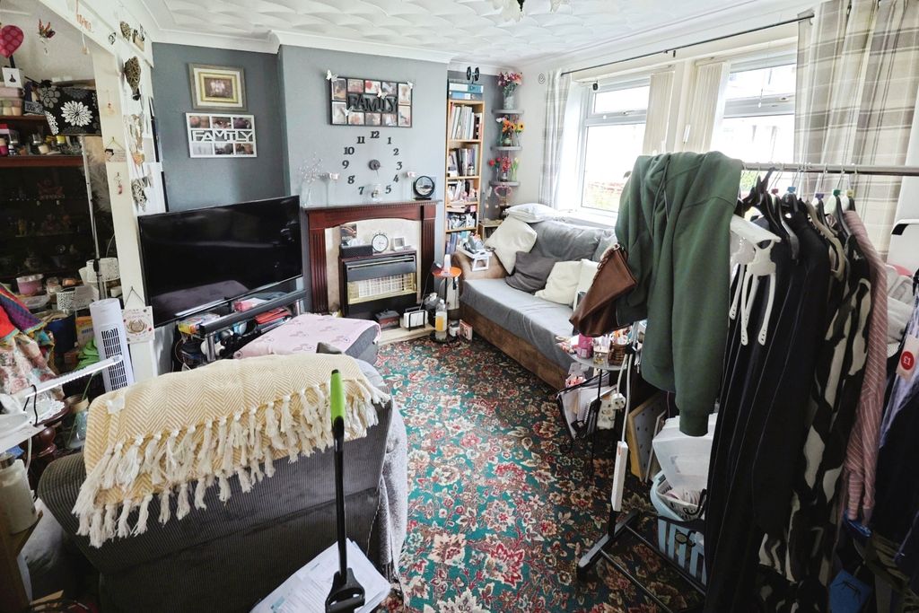 Property photo 2 of 11 Pbox-Img.Jpg