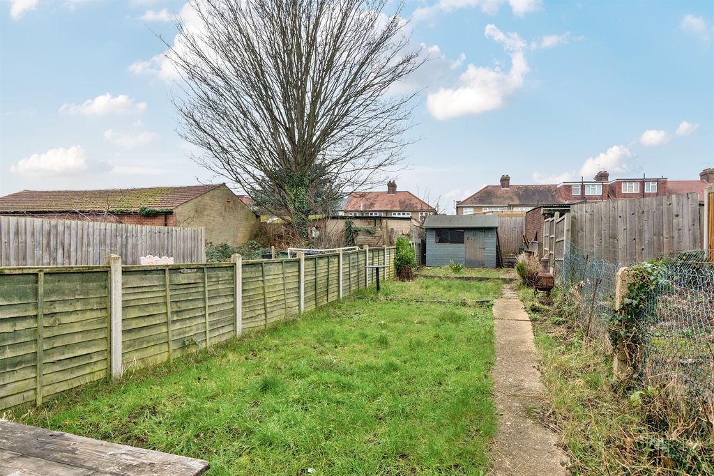 Property photo 2 of 11