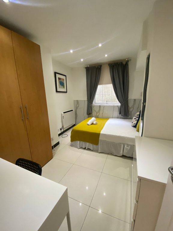 Property photo 1 of 3