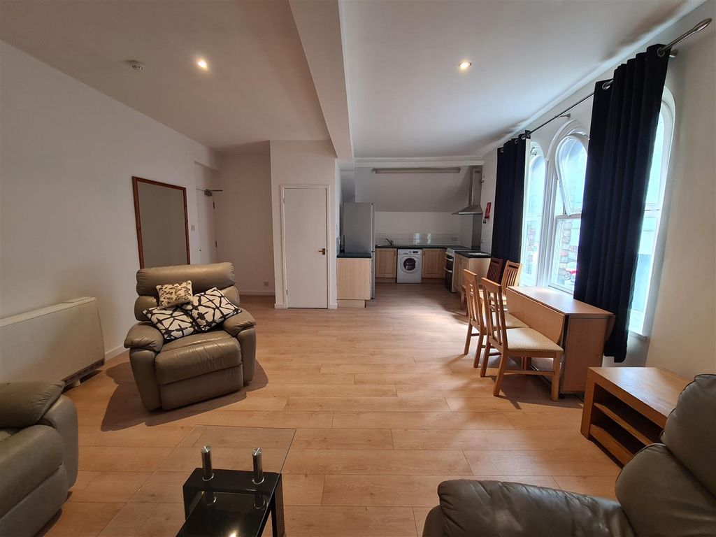 Property photo 3 of 9 1000024998.Jpg