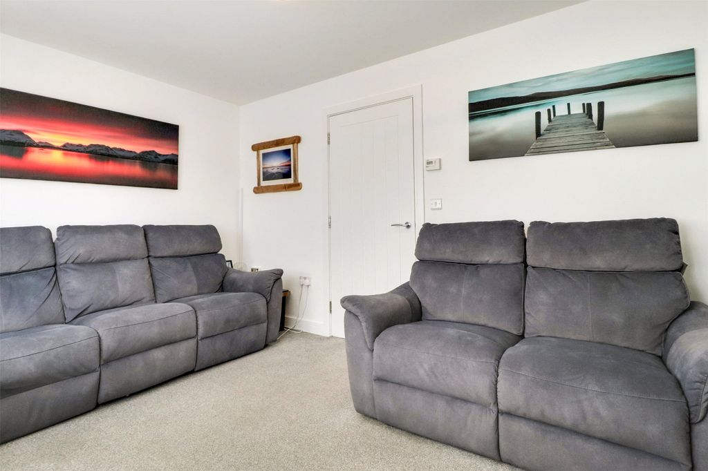 Property photo 3 of 12 Picture No. 03