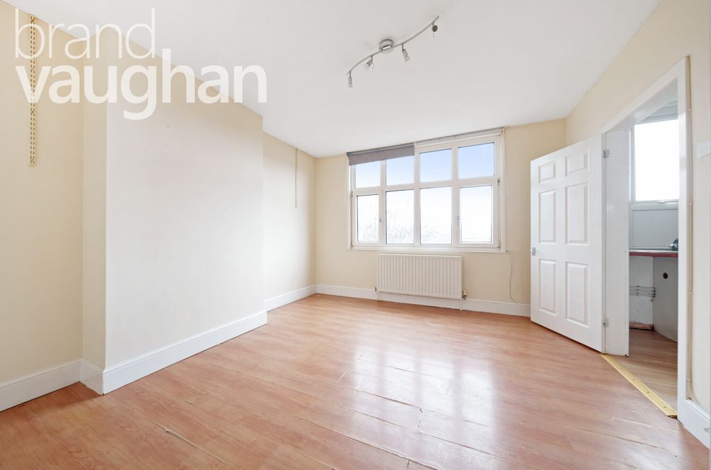 Property photo 2 of 10 Living Room