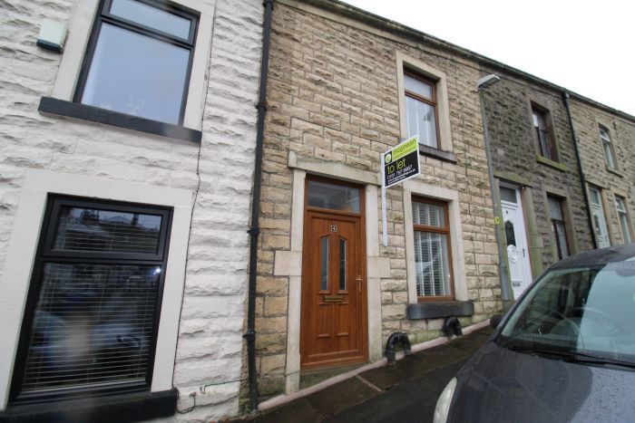 Property photo 1 of 9