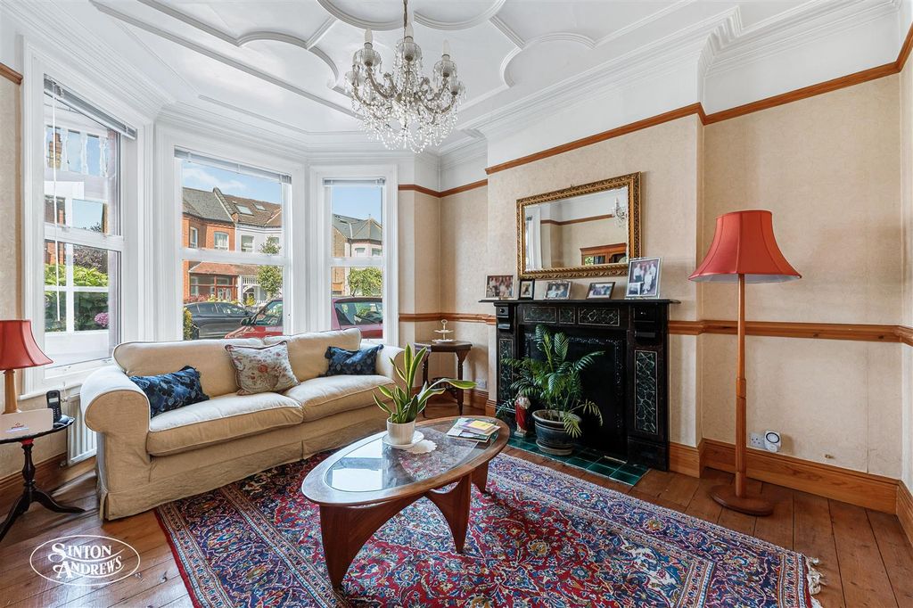 Property photo 2 of 12 99 Coldershaw Road-3.Jpg