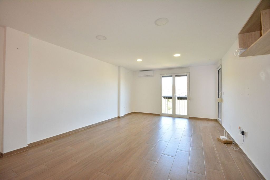 Property photo 3 of 30