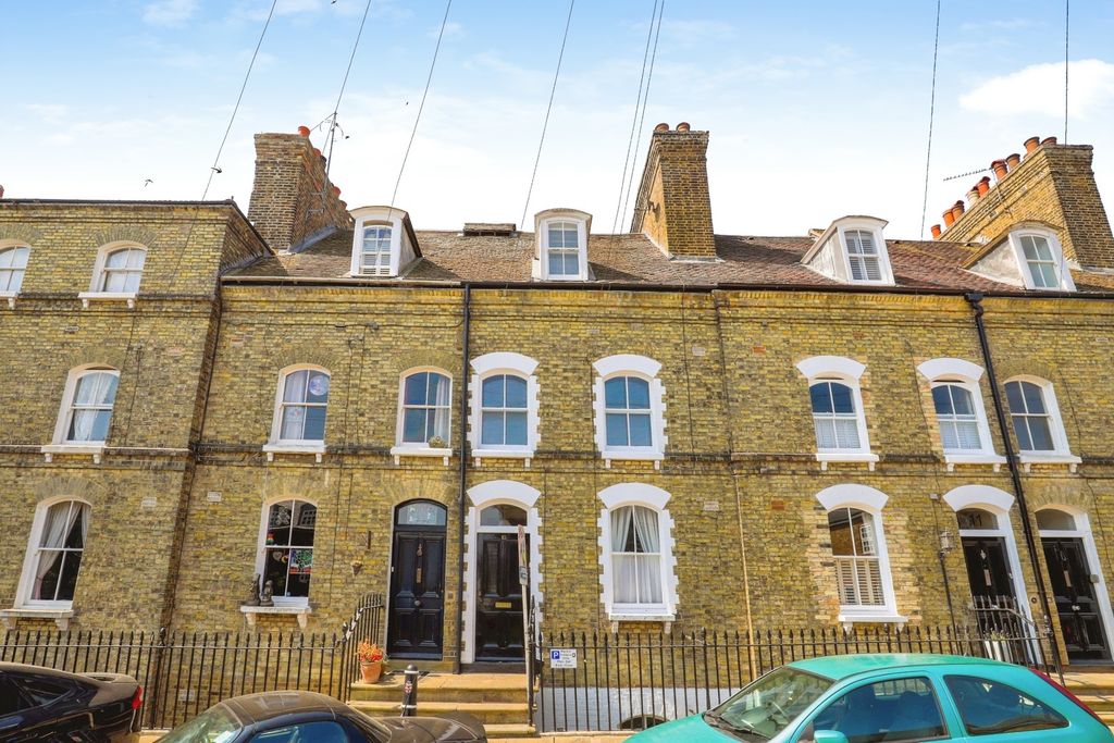 Property photo 1 of 11 Pbox-Img.Jpg