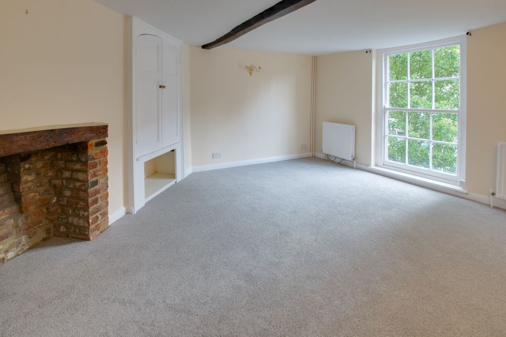 Property photo 3 of 10 Gallery