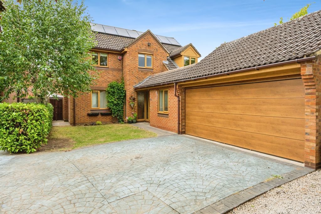 Property photo 1 of 17