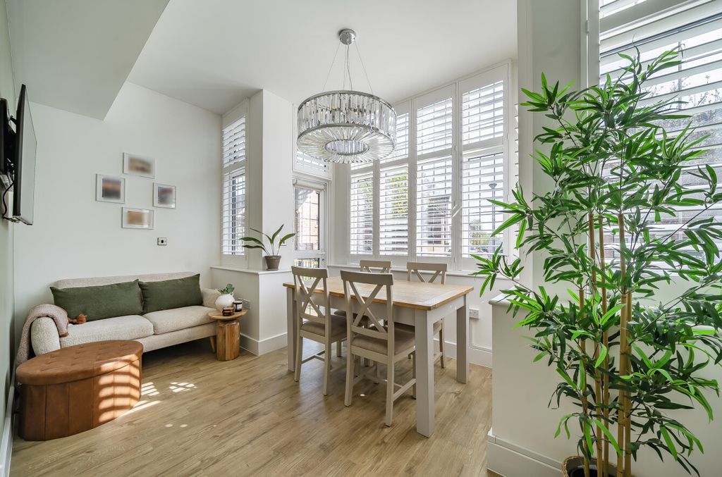 Property photo 3 of 20 1438756-11-69d92d...