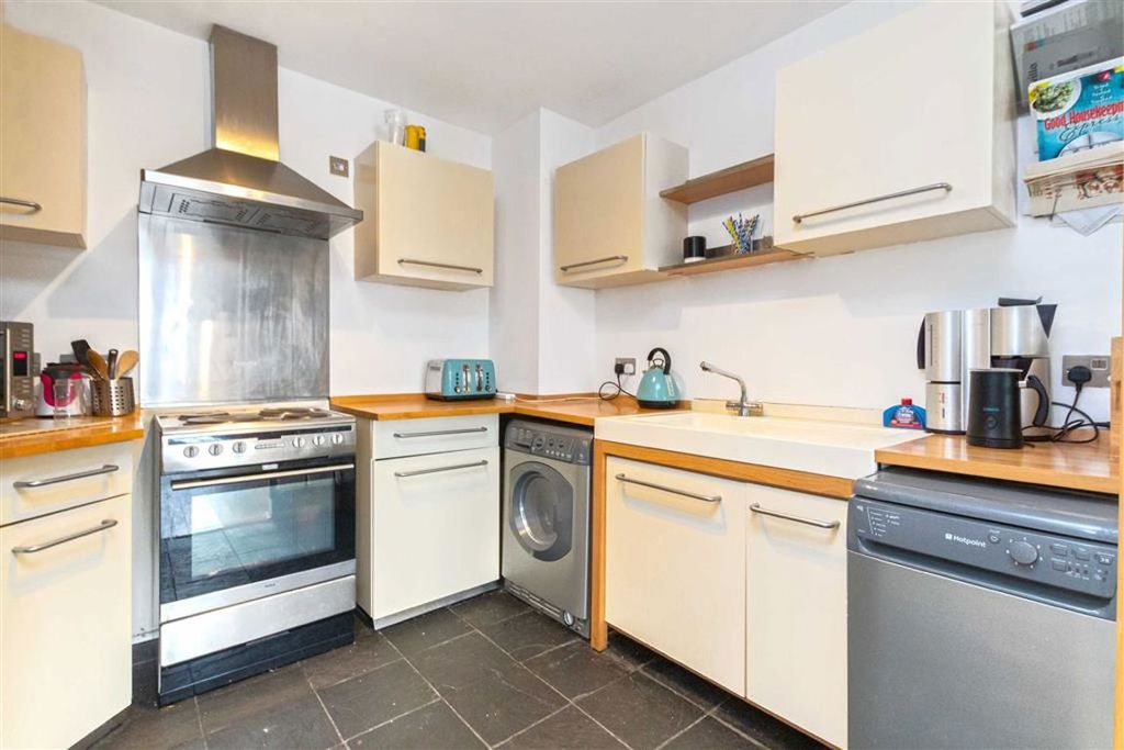 Property photo 3 of 5