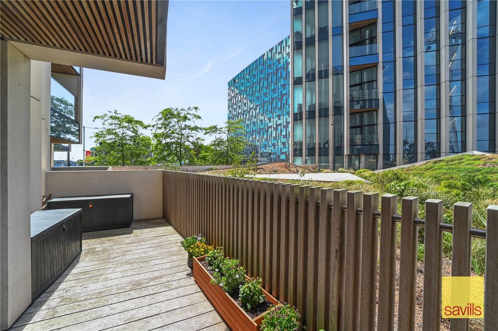 Property photo 3 of 19 Balcony