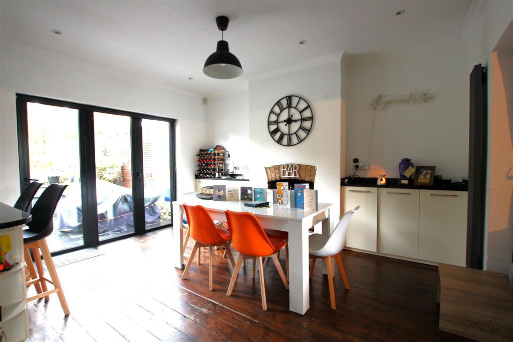 Property photo 2 of 14 Img_0003.Jpg