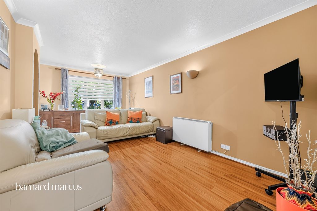 Property photo 2 of 15