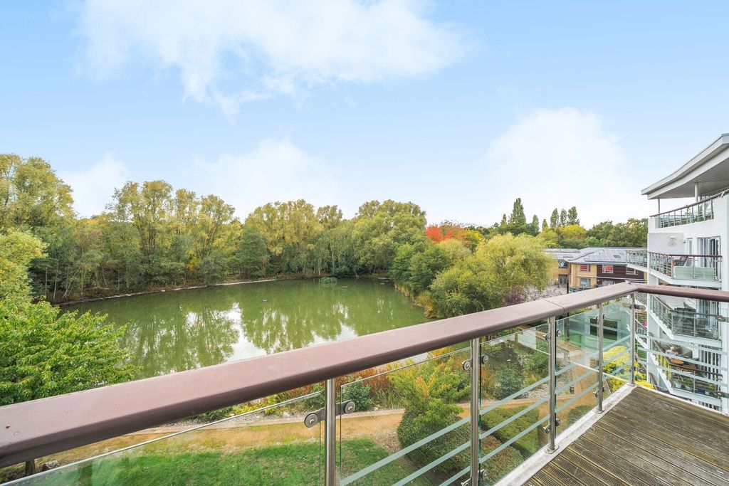 Property photo 2 of 18 Picture No. 11