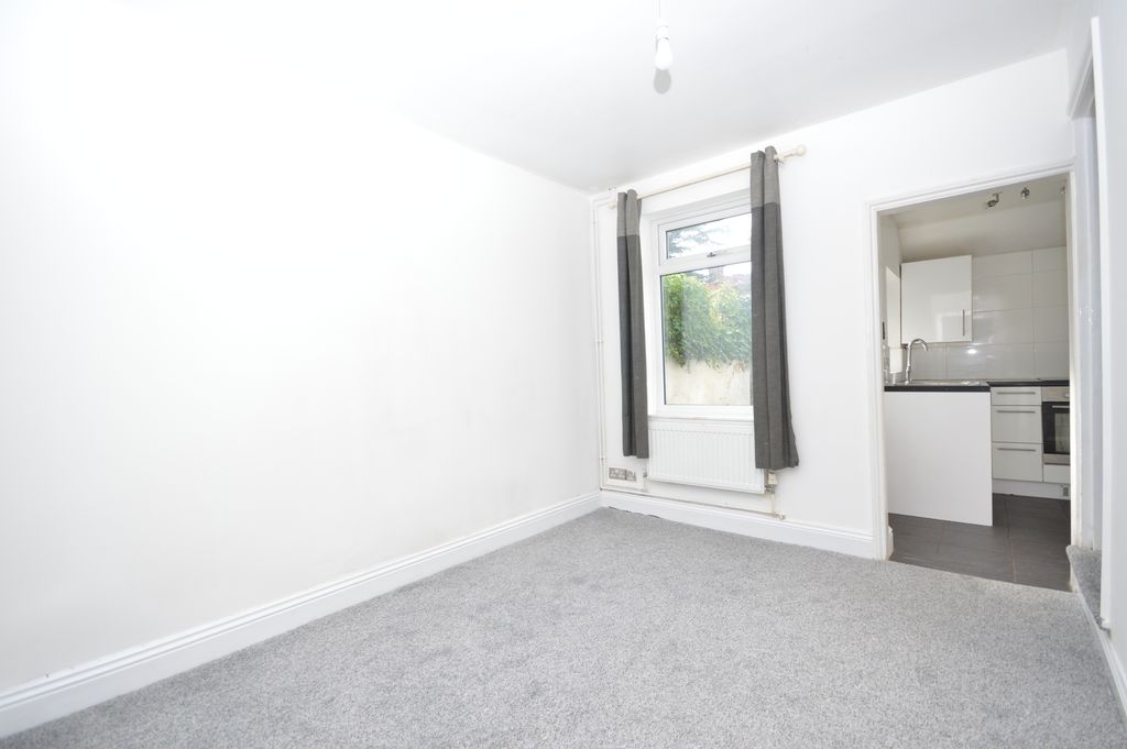 Property photo 3 of 6 Dining Room
