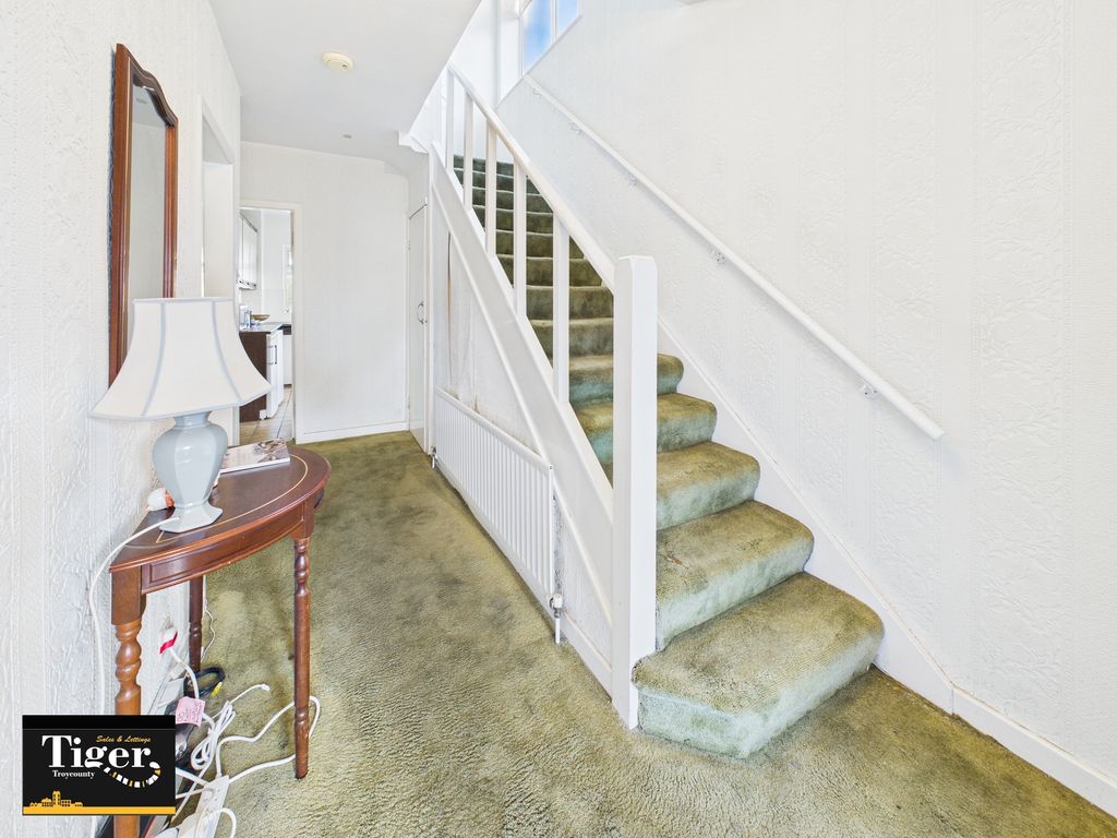 Property photo 3 of 22