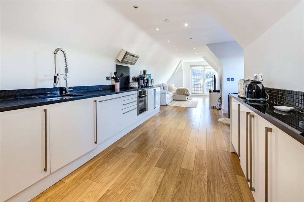 Property photo 3 of 15 Picture No. 07