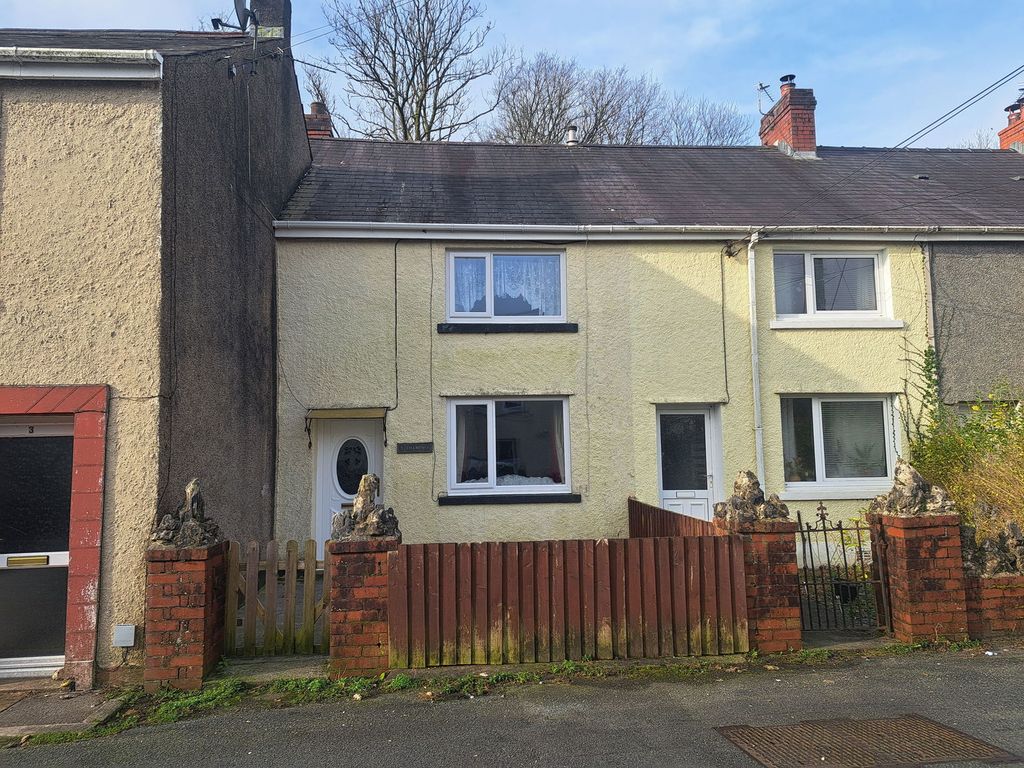 Property photo 1 of 8