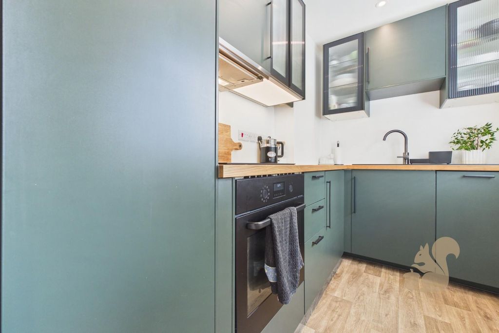 Property photo 3 of 17 Cam03877G0-Pr0345-Still001.Jpg