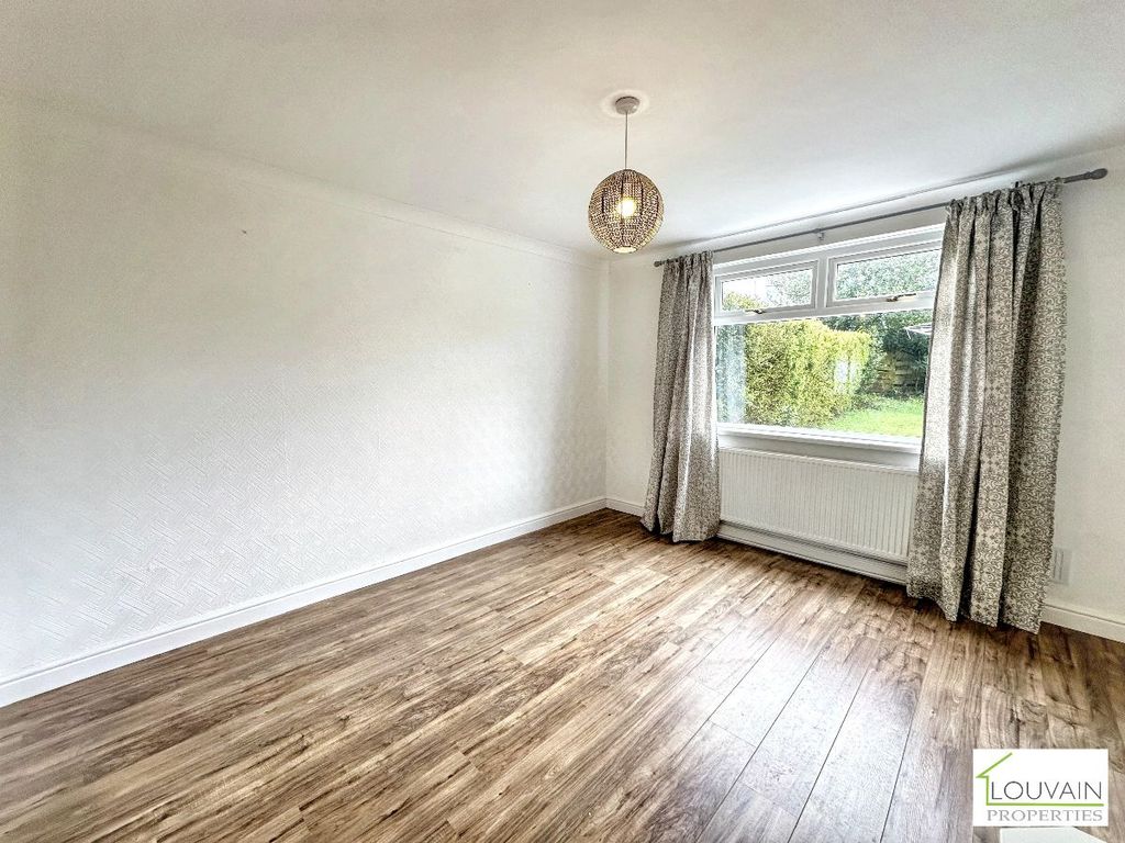 Property photo 3 of 23