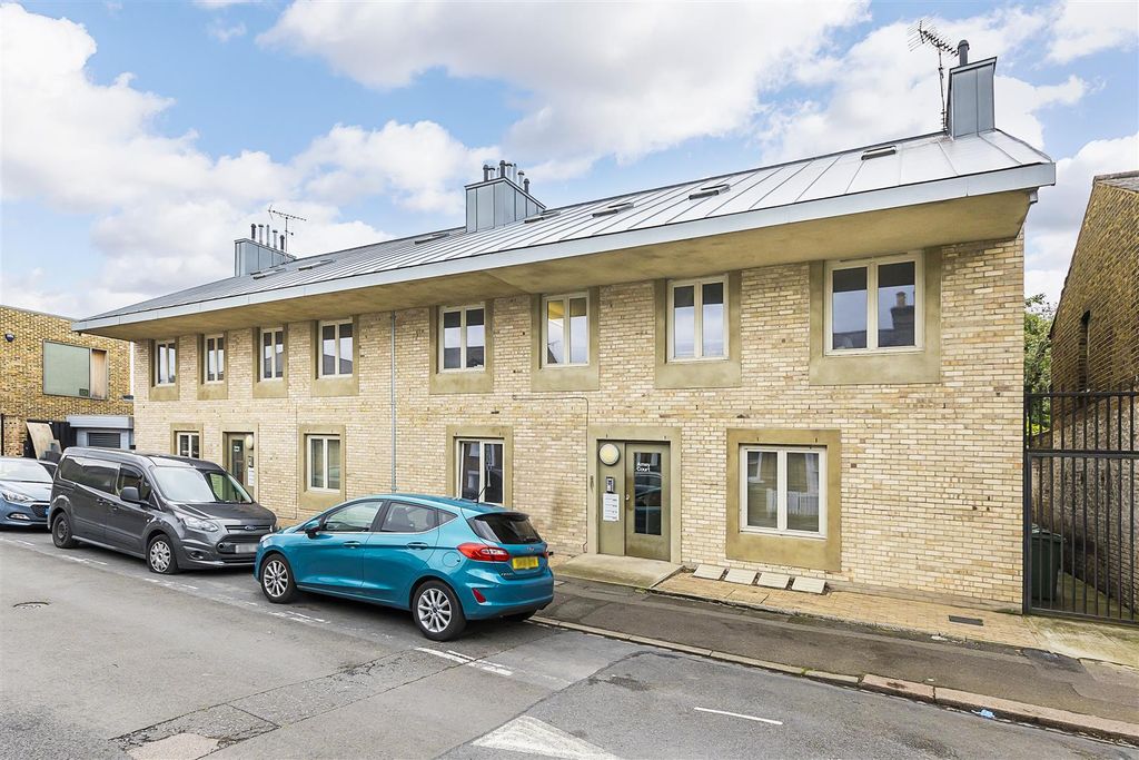 Property photo 1 of 15 1