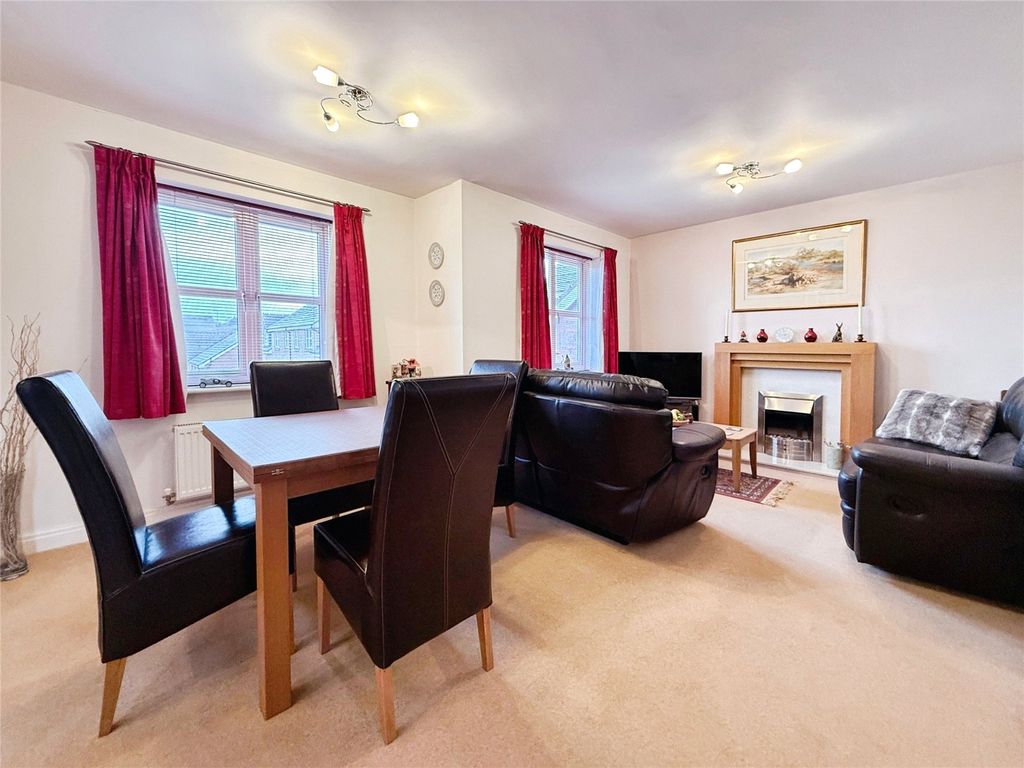 Property photo 3 of 7 Picture 3