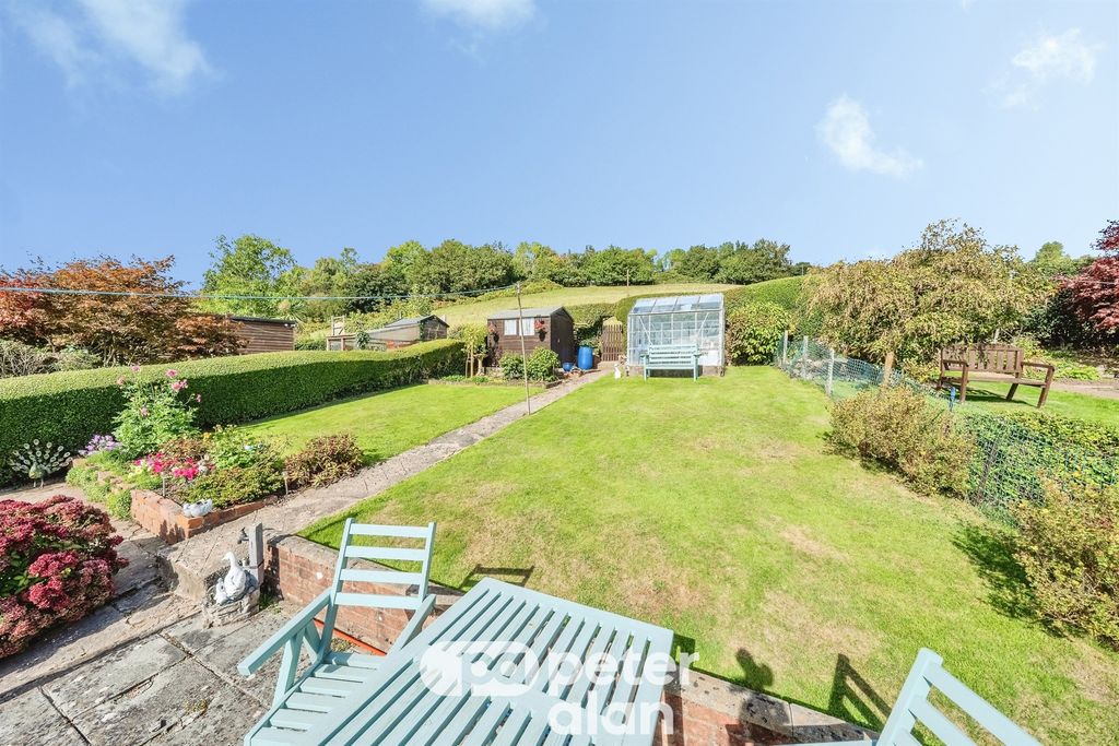 Property photo 3 of 32
