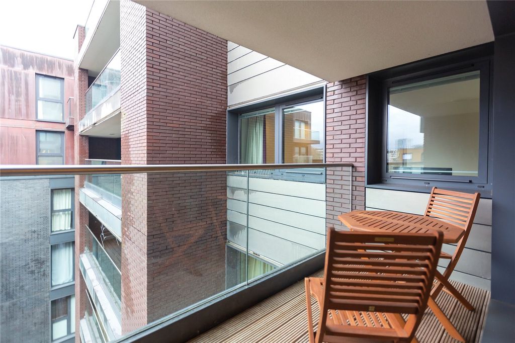 Property photo 3 of 11 Picture No. 12