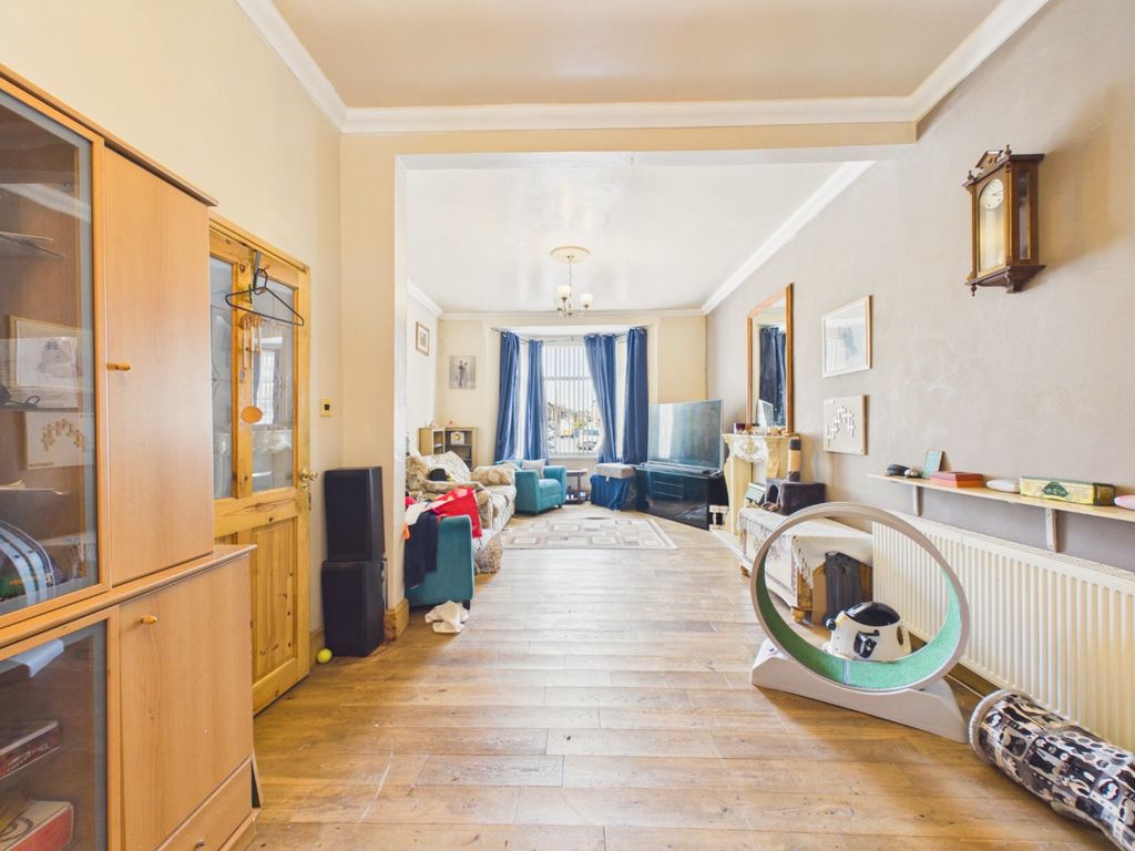 Property photo 3 of 25 5159947