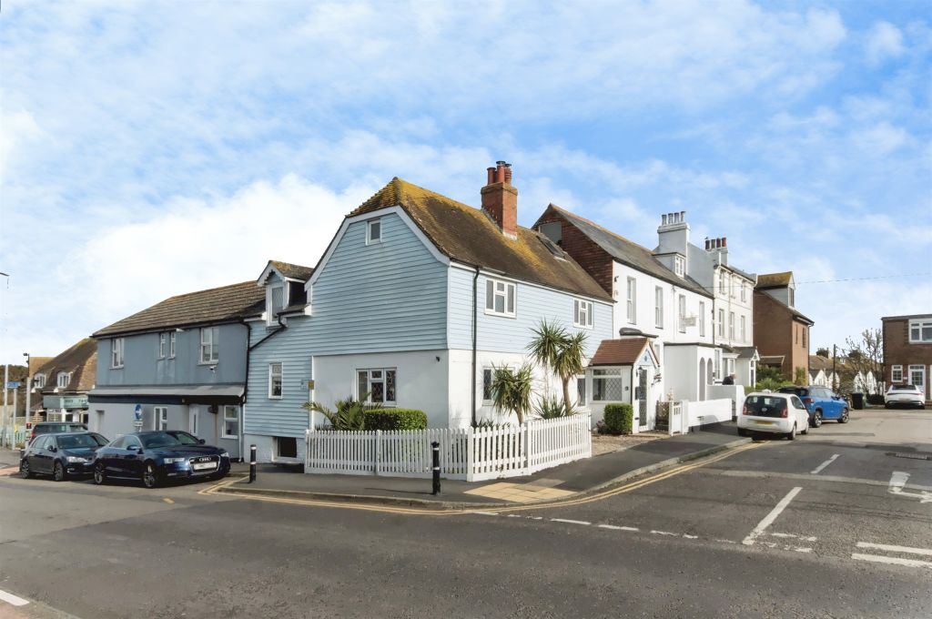 Property photo 3 of 34