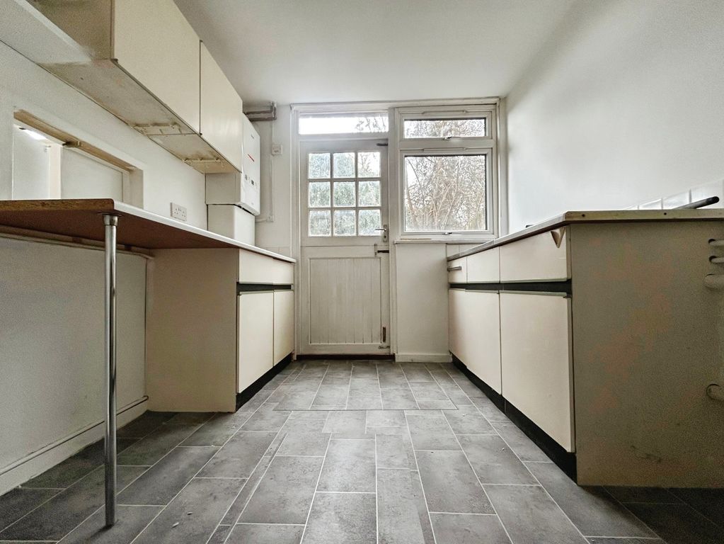 Property photo 3 of 12 Pbox-Img.Jpg