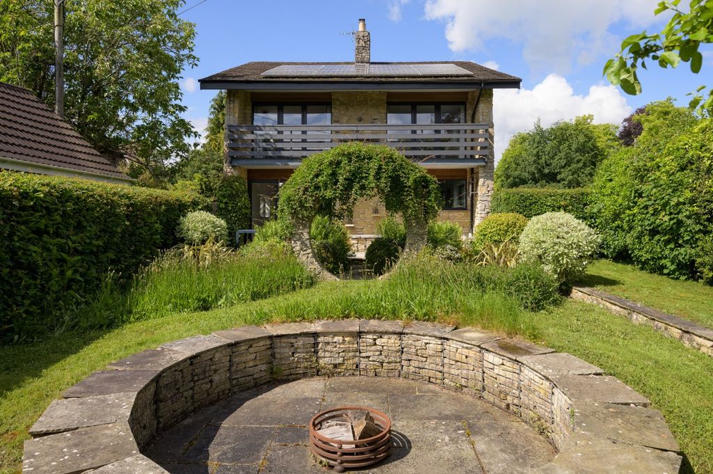 Property photo 1 of 26 Gardens