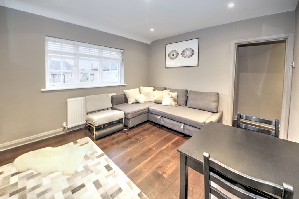 Property photo 2 of 12 Gallery