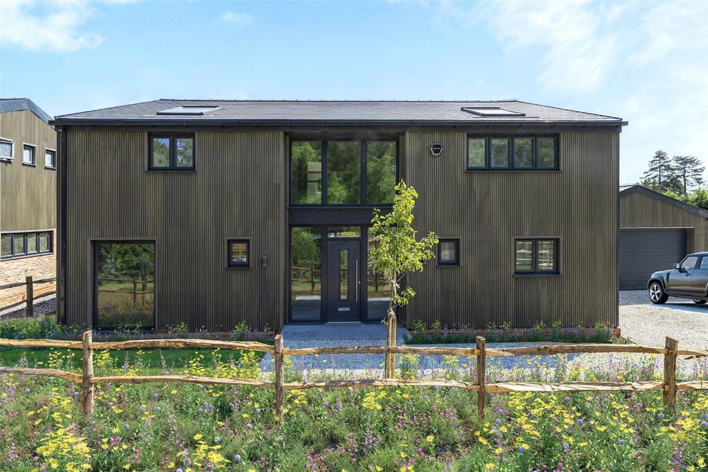 Property photo 1 of 12 Exterior