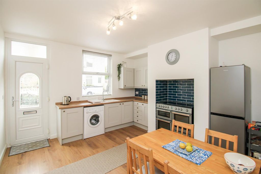 Property photo 3 of 14 Kitchen/Diner