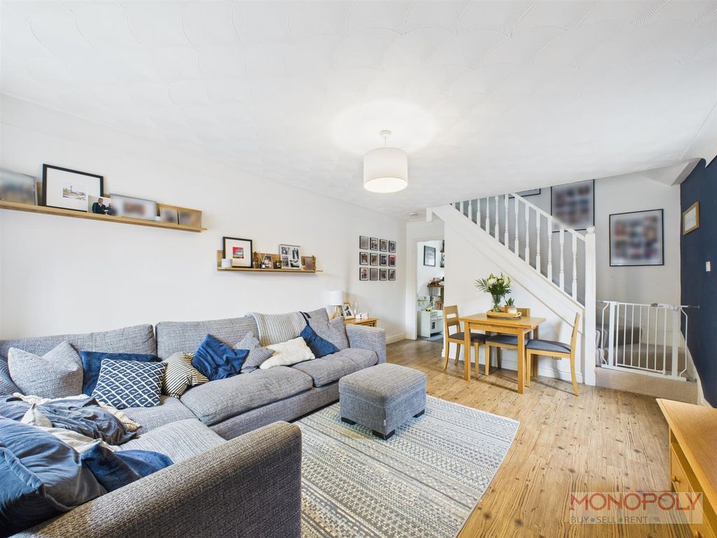 Property photo 3 of 15 Cam04439G0-Pr0146-Still016.Jpg