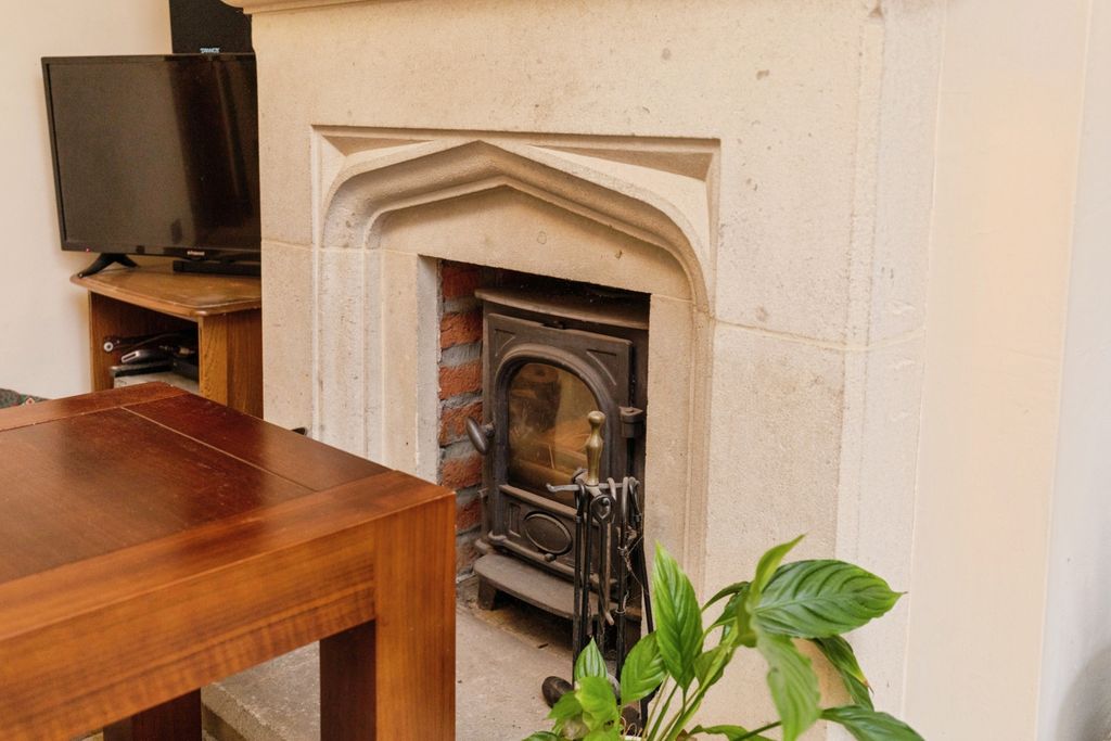 Property photo 3 of 20