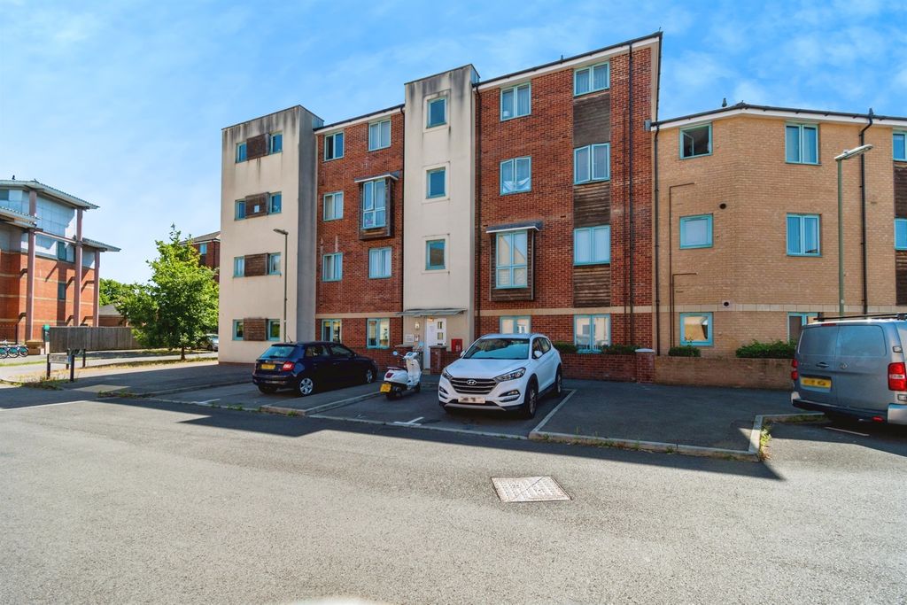 Property photo 1 of 13