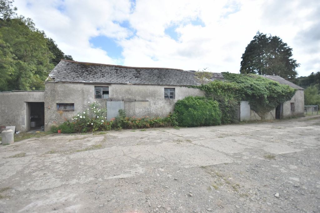 Property photo 2 of 50