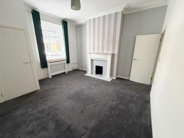 Property photo 2 of 7 Lounge