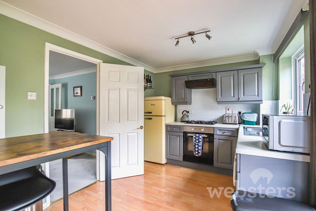 Property photo 3 of 9