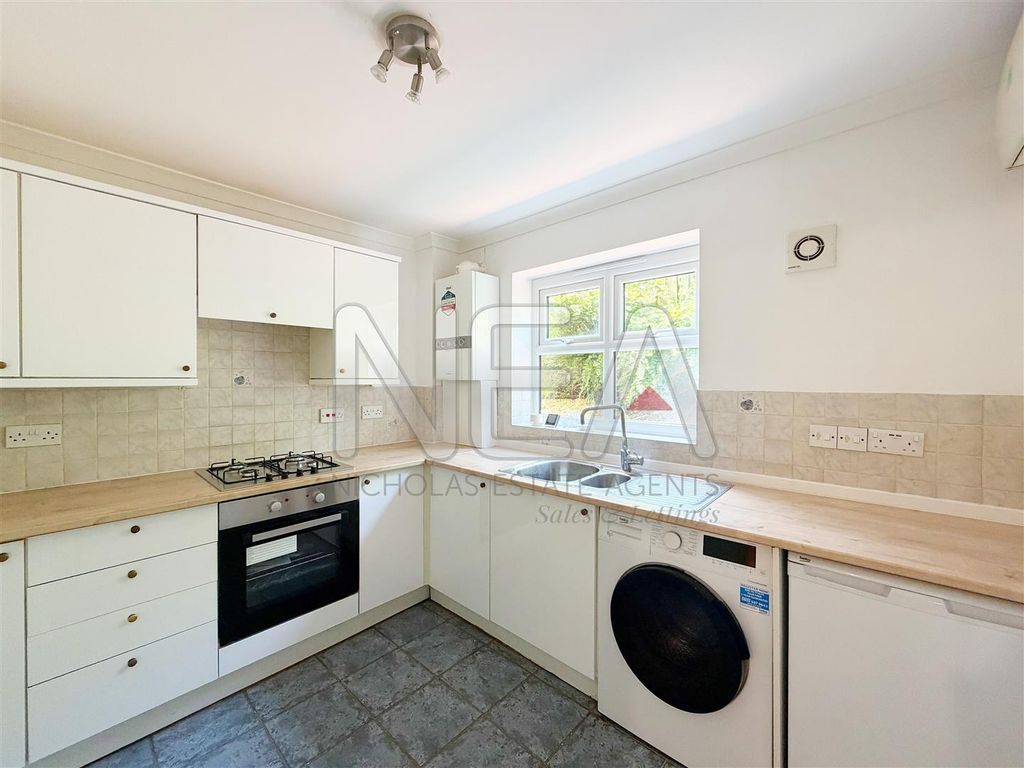 Property photo 2 of 16 Kitchen