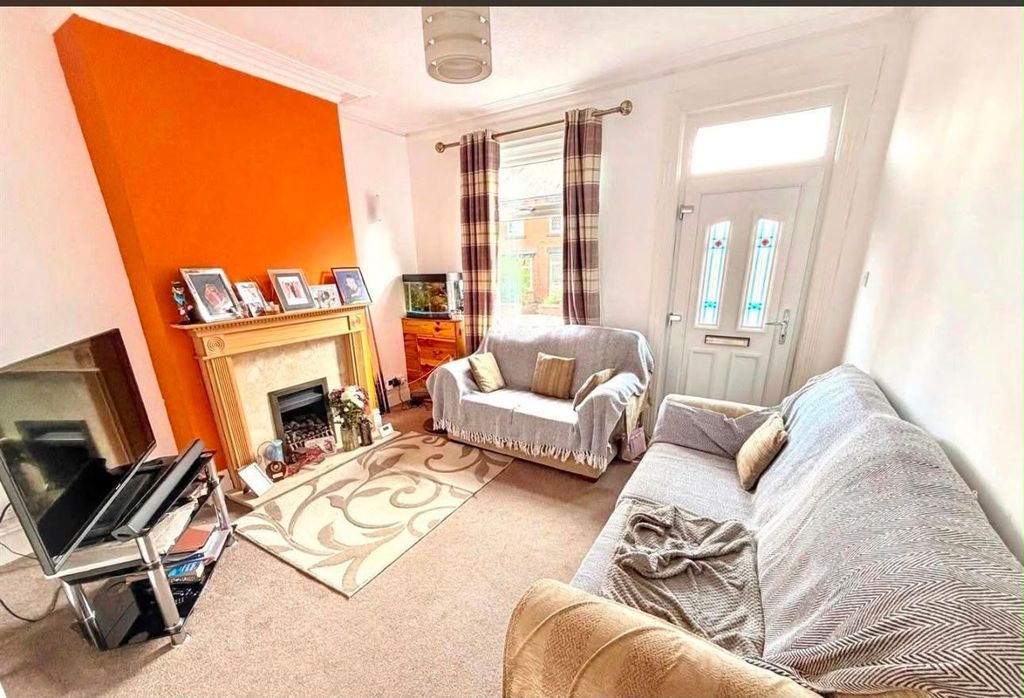 Property photo 2 of 16
