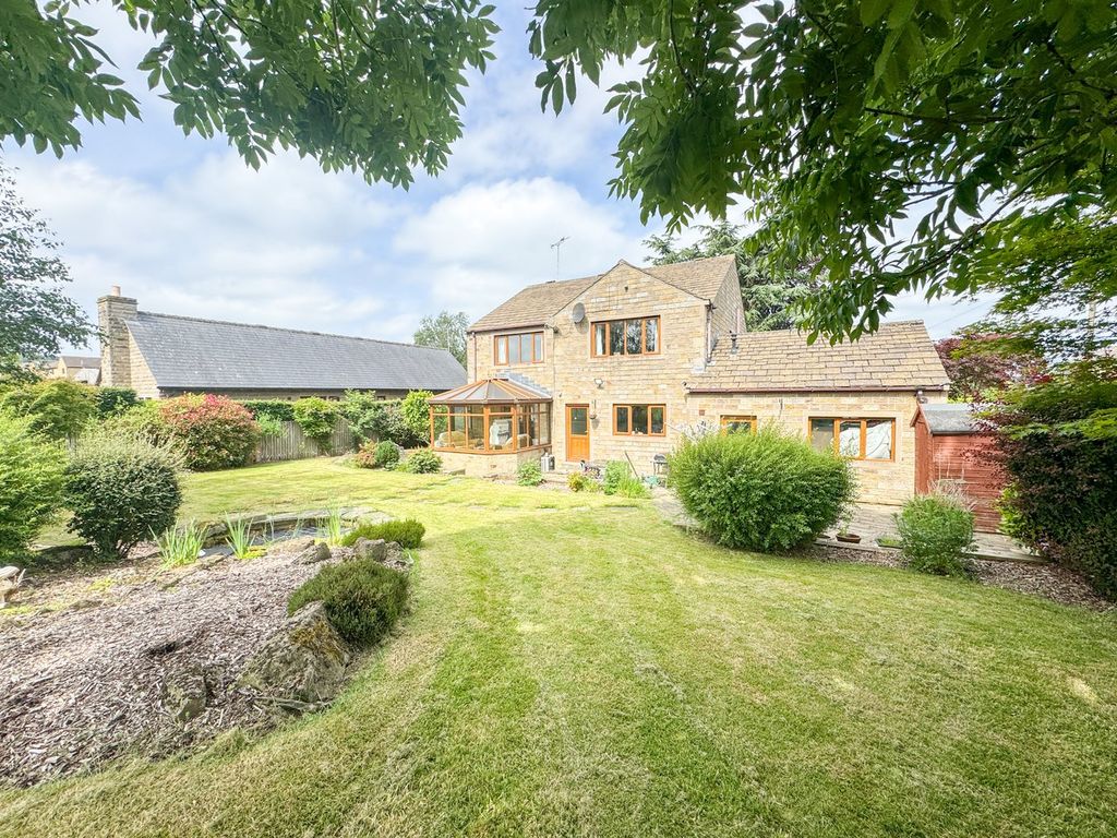 Property photo 2 of 30