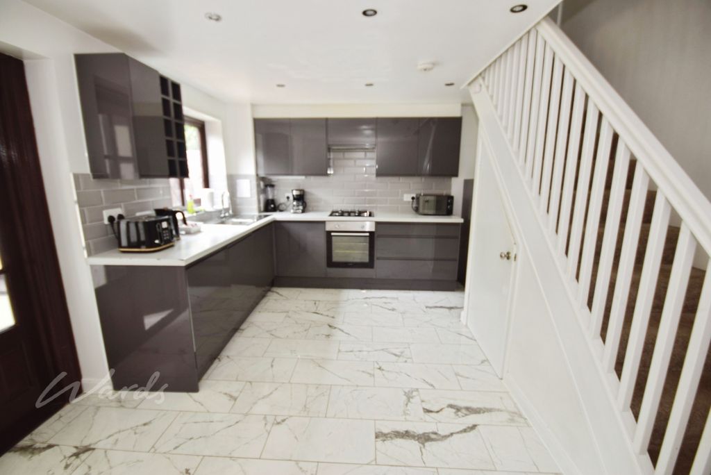 Property photo 2 of 9 Everglade Kitchen