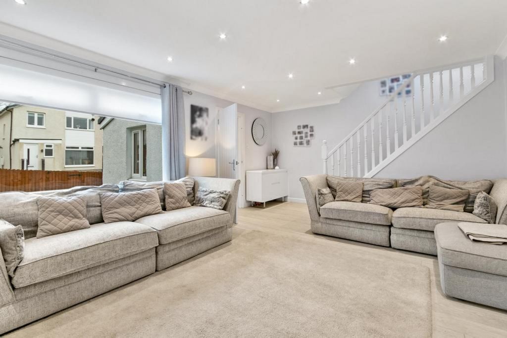 Property photo 2 of 29