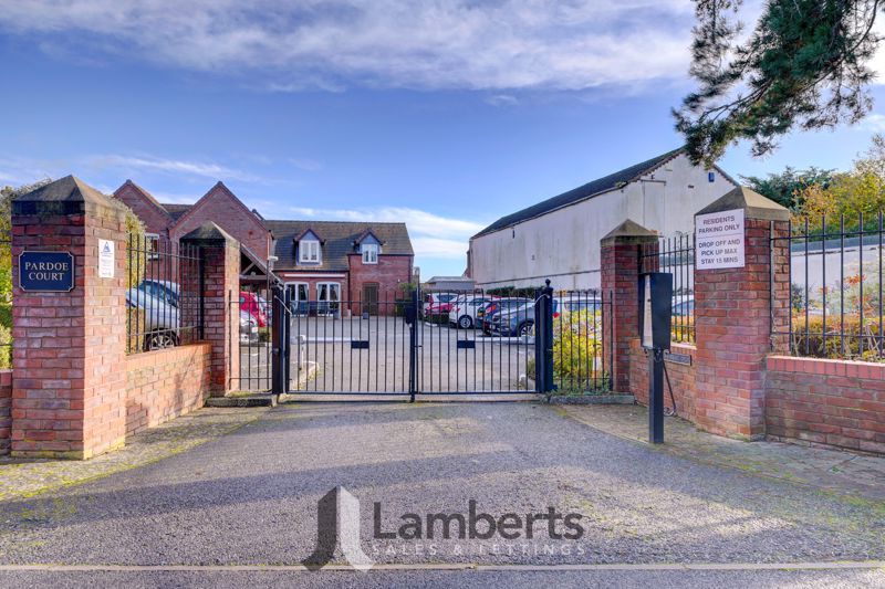 Property photo 2 of 17 Gated Parking