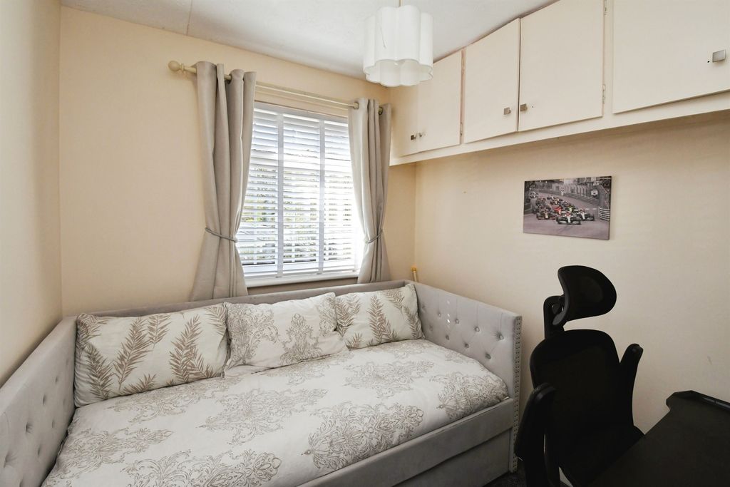 Additional image 14 of 4 bed detached house for saleHolly Close, Stallingborough, Grimsby DN41