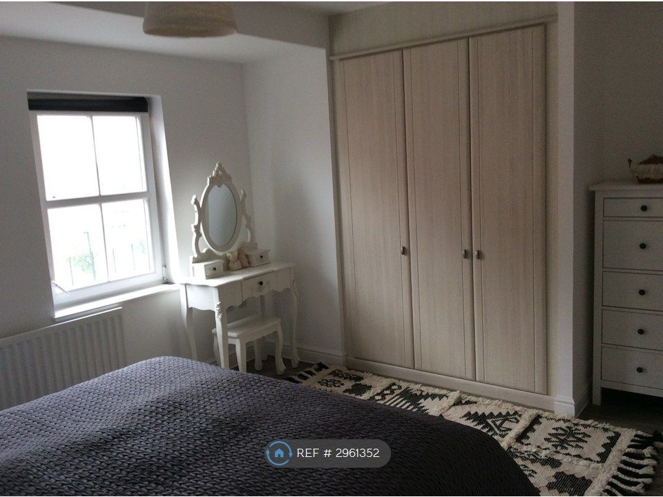 Property photo 3 of 14 Bedroom #2 - Built-In Wardrobe